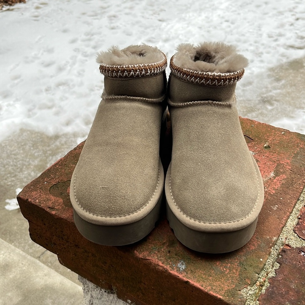 MEXX suede sheepskin shearling boots 9 NEW
